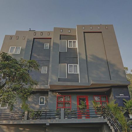 Super Townhouse 139 Ashiyana Smriti Upvan Near Emerald Mall Lucknow Bijnaur Buitenkant foto
