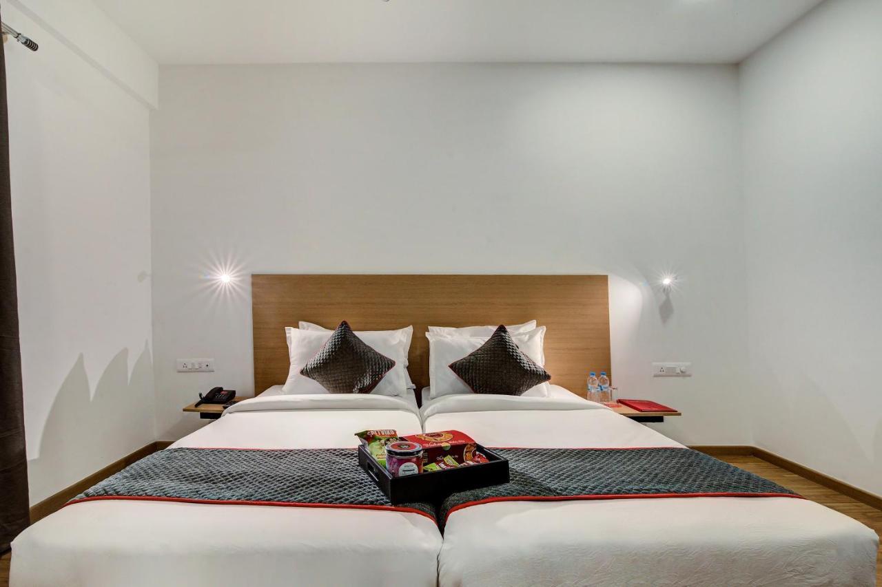 Super Townhouse 139 Ashiyana Smriti Upvan Near Emerald Mall Lucknow Bijnaur Buitenkant foto