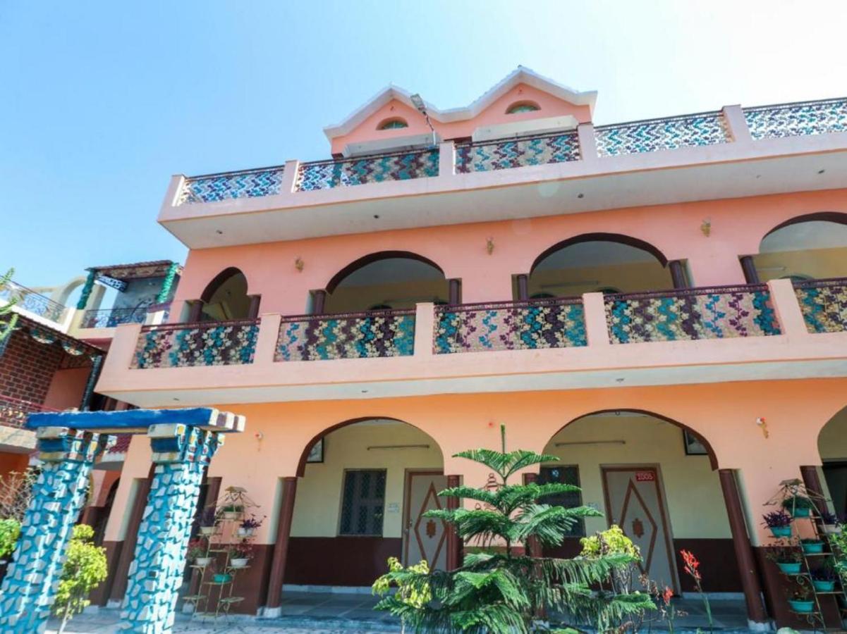 Super Townhouse 139 Ashiyana Smriti Upvan Near Emerald Mall Lucknow Bijnaur Buitenkant foto