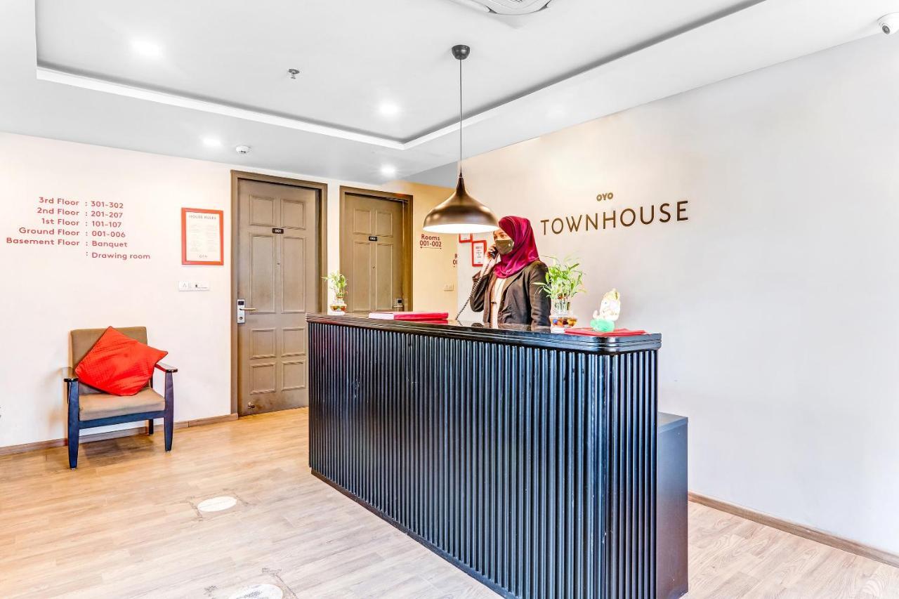 Super Townhouse 139 Ashiyana Smriti Upvan Near Emerald Mall Lucknow Bijnaur Buitenkant foto