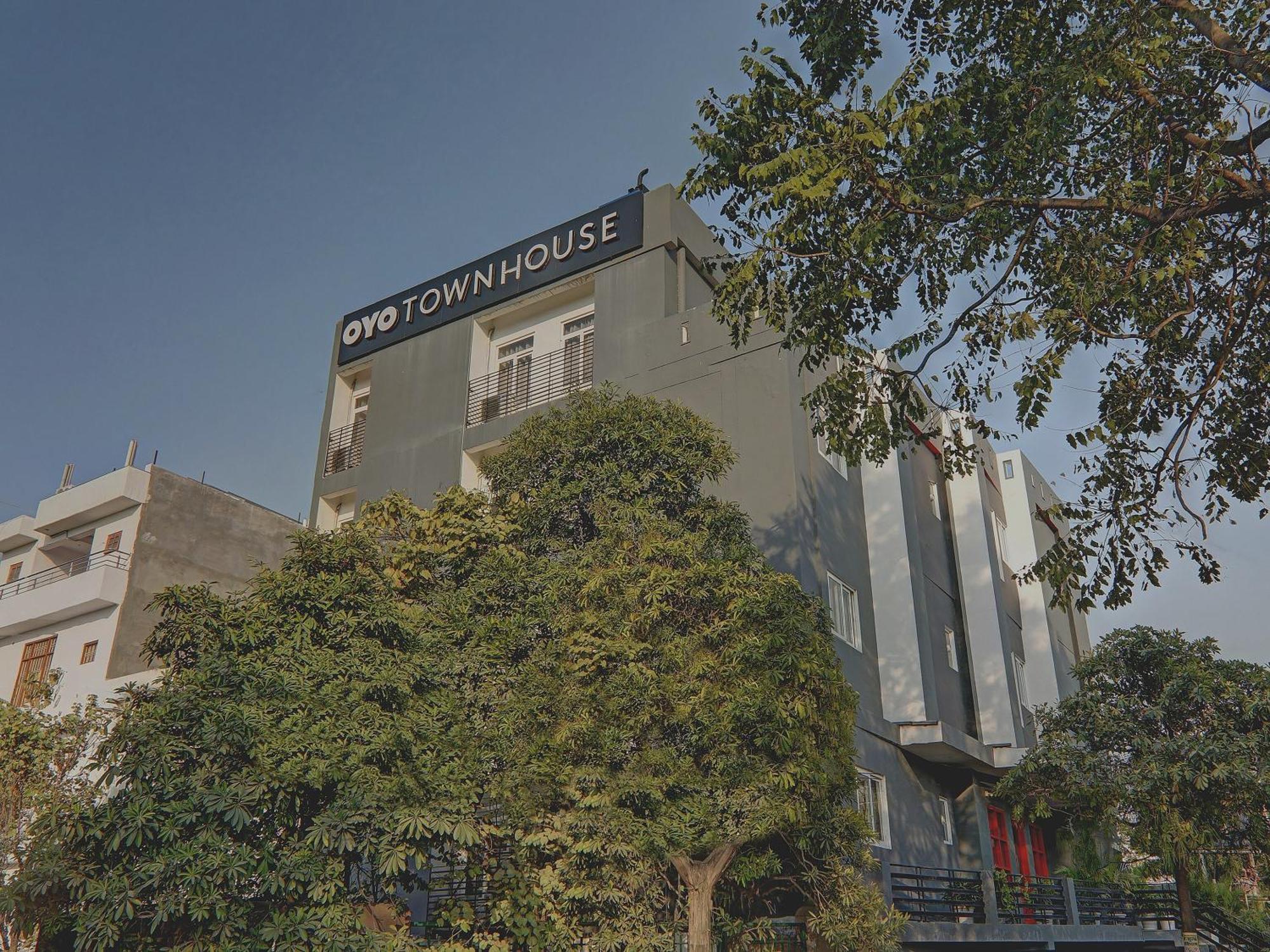 Super Townhouse 139 Ashiyana Smriti Upvan Near Emerald Mall Lucknow Bijnaur Buitenkant foto