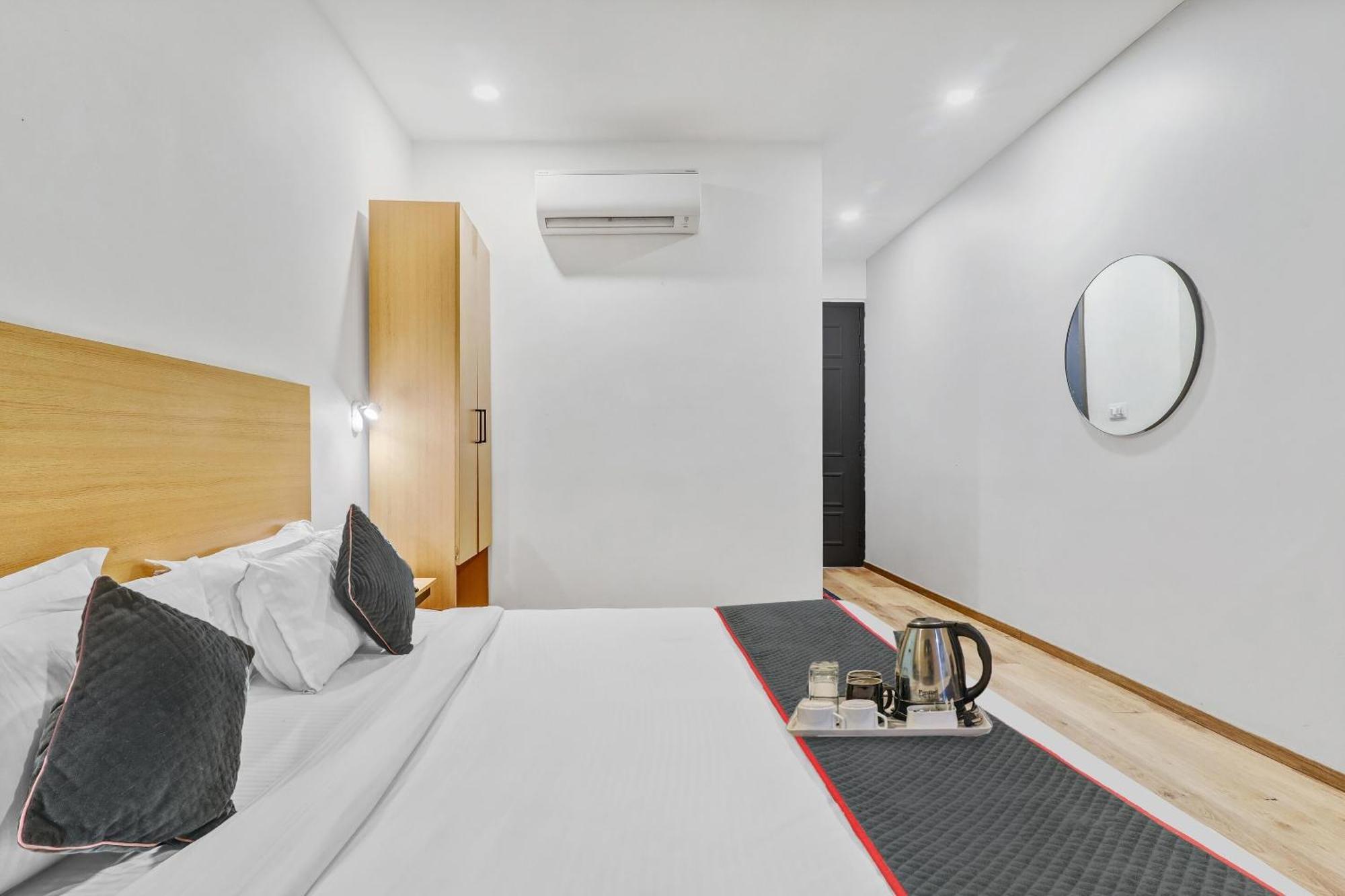 Super Townhouse 139 Ashiyana Smriti Upvan Near Emerald Mall Lucknow Bijnaur Buitenkant foto