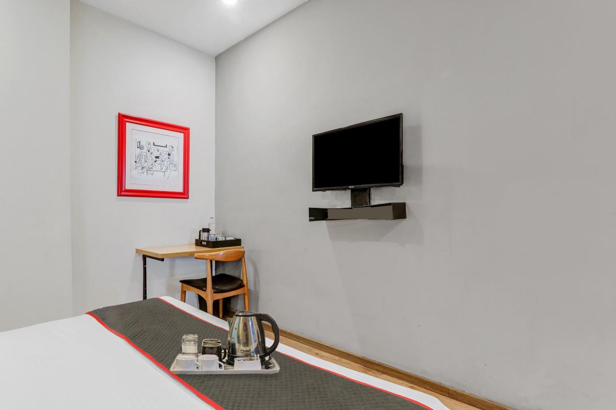 Super Townhouse 139 Ashiyana Smriti Upvan Near Emerald Mall Lucknow Bijnaur Buitenkant foto