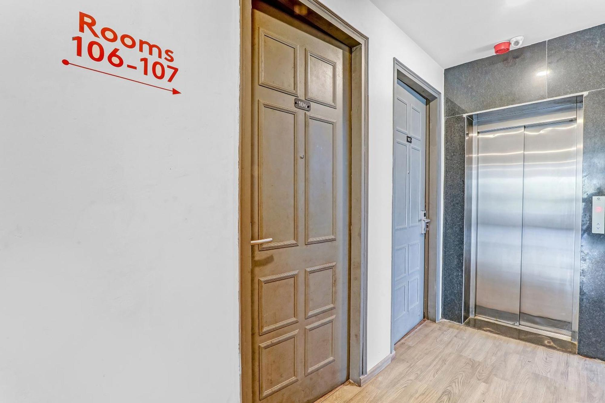 Super Townhouse 139 Ashiyana Smriti Upvan Near Emerald Mall Lucknow Bijnaur Buitenkant foto